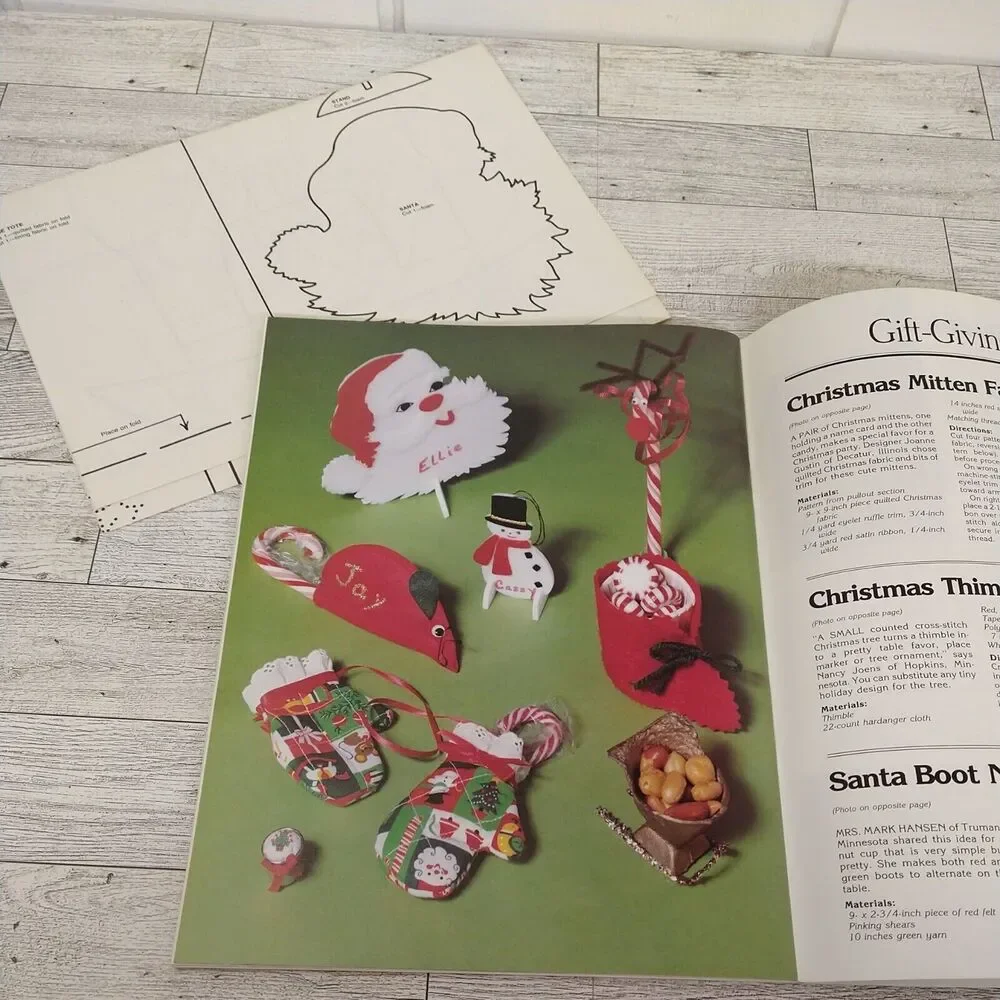 Country Christmas Entertaining - Recipes +Table Creations Craft Book - Vtg 1980s